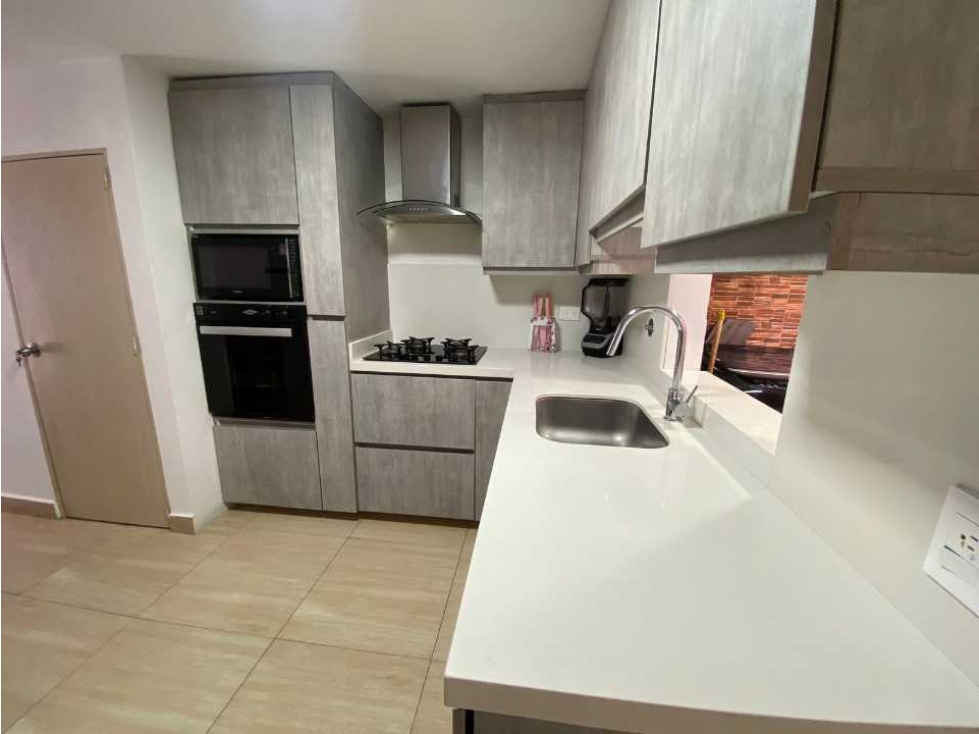 VENTA HERMOSA CASA SECTOR BELÉN RODEO ALTO PARTE BAJA — foto 5