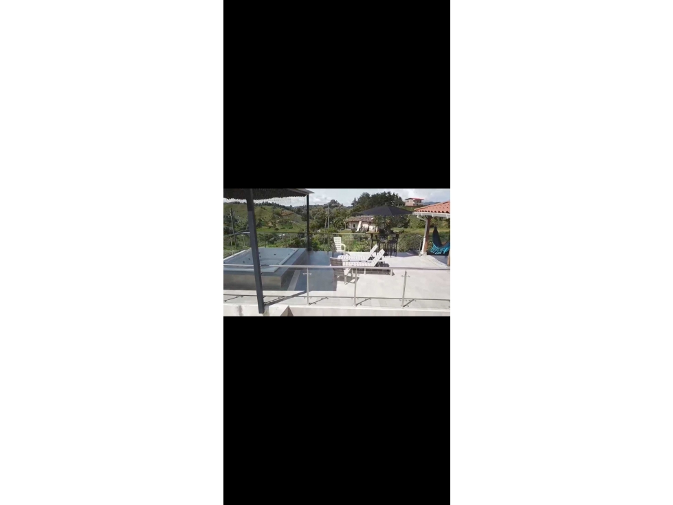 VENTA HERMOSA FINCA EN CONDOMINIO. EL PEÑOL ANT. (BJ) MEDELLÍN - 1