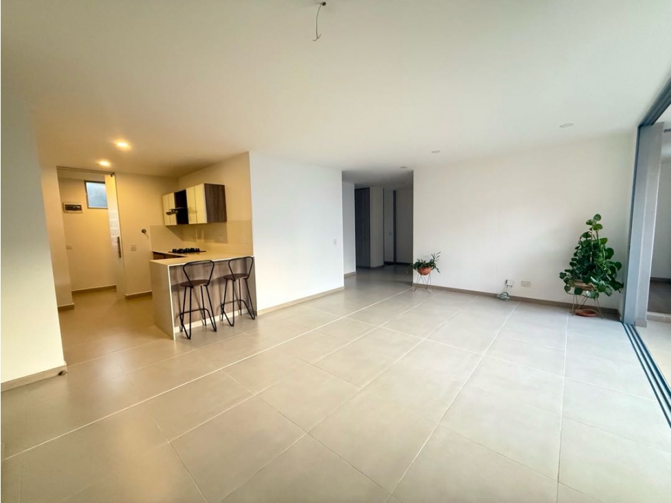VENTA HERMOSO APARTAMENTO COMO NUEVO SECTOR BALSOS POBLADO. — foto 5