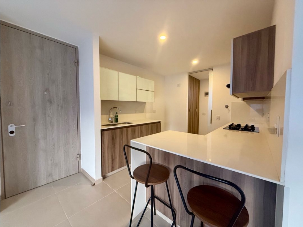 VENTA HERMOSO APARTAMENTO COMO NUEVO SECTOR BALSOS POBLADO. — foto 6