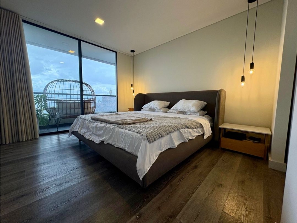 Venta hermoso apartamento de 156 mts en el poblado parte alta tesoro — foto 4