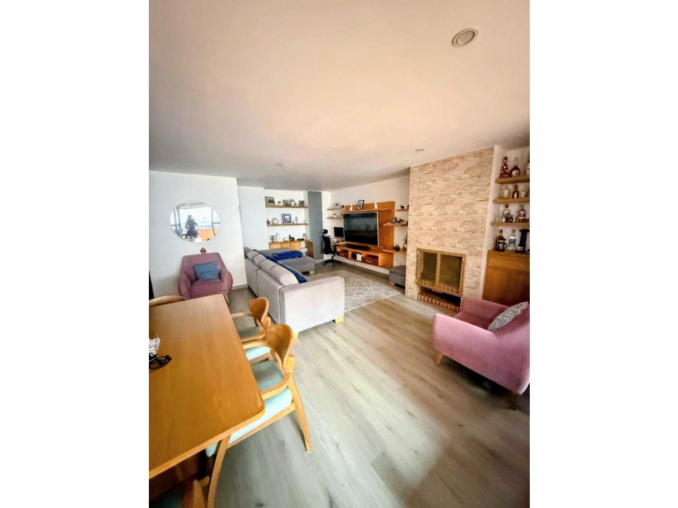 Venta Hermoso apartamento duplex con terraza amplia en rosales, Bogotá — foto 2