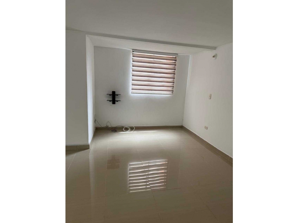 Venta HERMOSO APARTAMENTO EL AGUACATAL 2 PISO 62m² Doble Balcón — foto 3