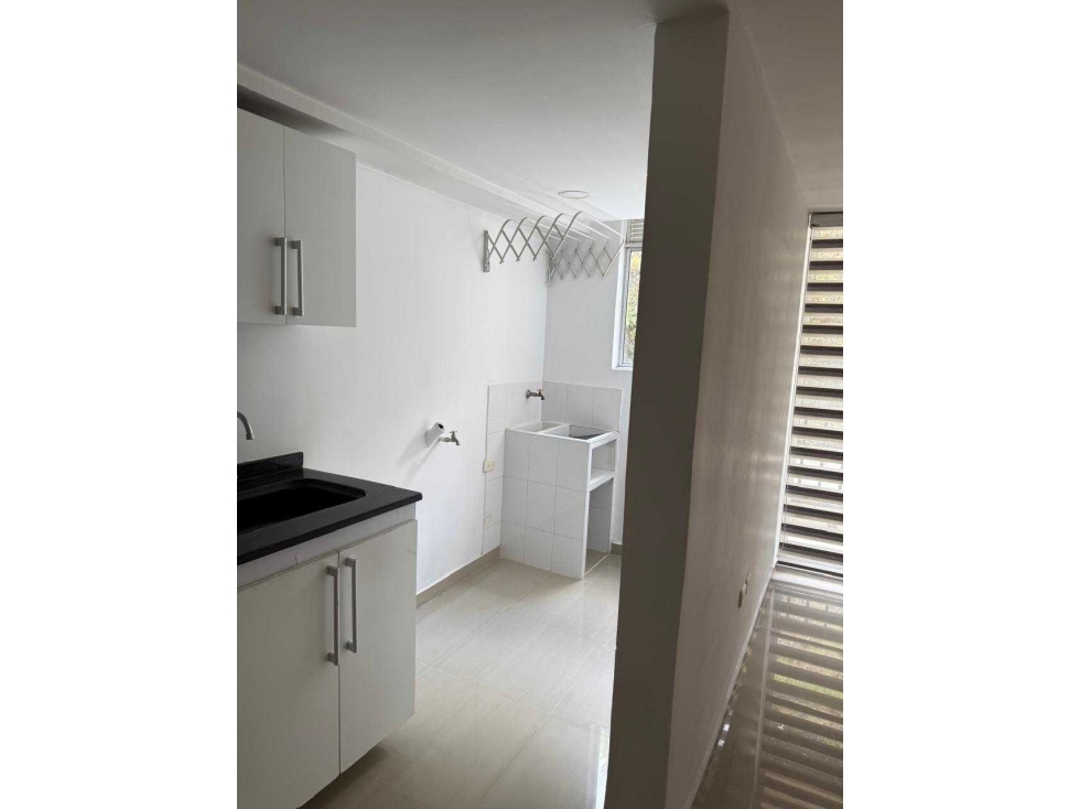 Venta HERMOSO APARTAMENTO EL AGUACATAL 2 PISO 62m² Doble Balcón — foto 4