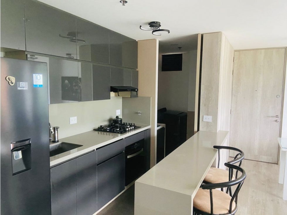 Venta hermoso apartamento en el Poblado vía Las Palmas — foto 5