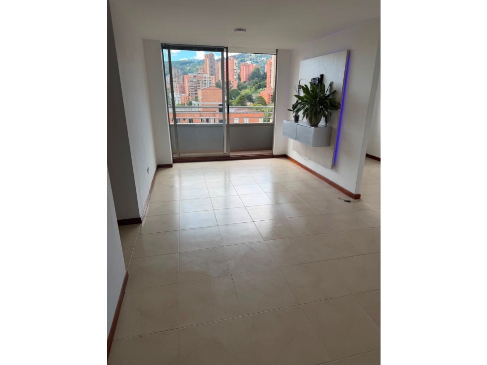 Venta hermoso apartamento en el poblado, en un excelente punto — foto 3