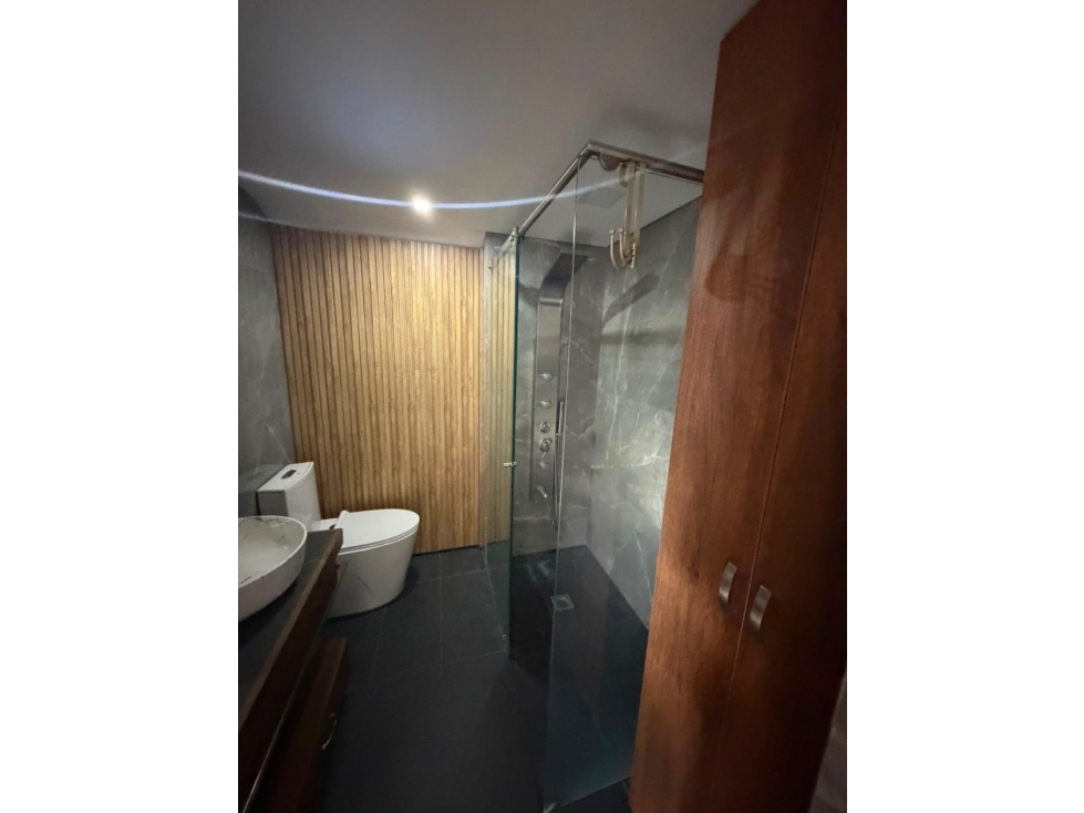 Venta hermoso apartamento en el poblado, en un excelente punto — foto 5