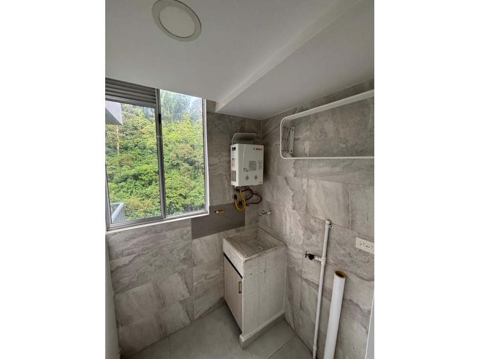 Venta hermoso apartamento Loma San José Sabaneta — foto 3