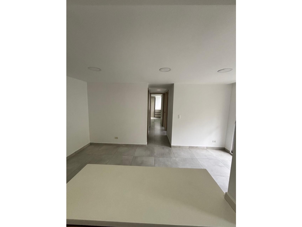 Venta hermoso apartamento Loma San José Sabaneta — foto 4
