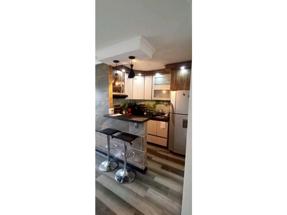 VENTA HERMOSO APARTAMENTO REMODELADO 55M² 4 PISO B valdepeñas — foto 2