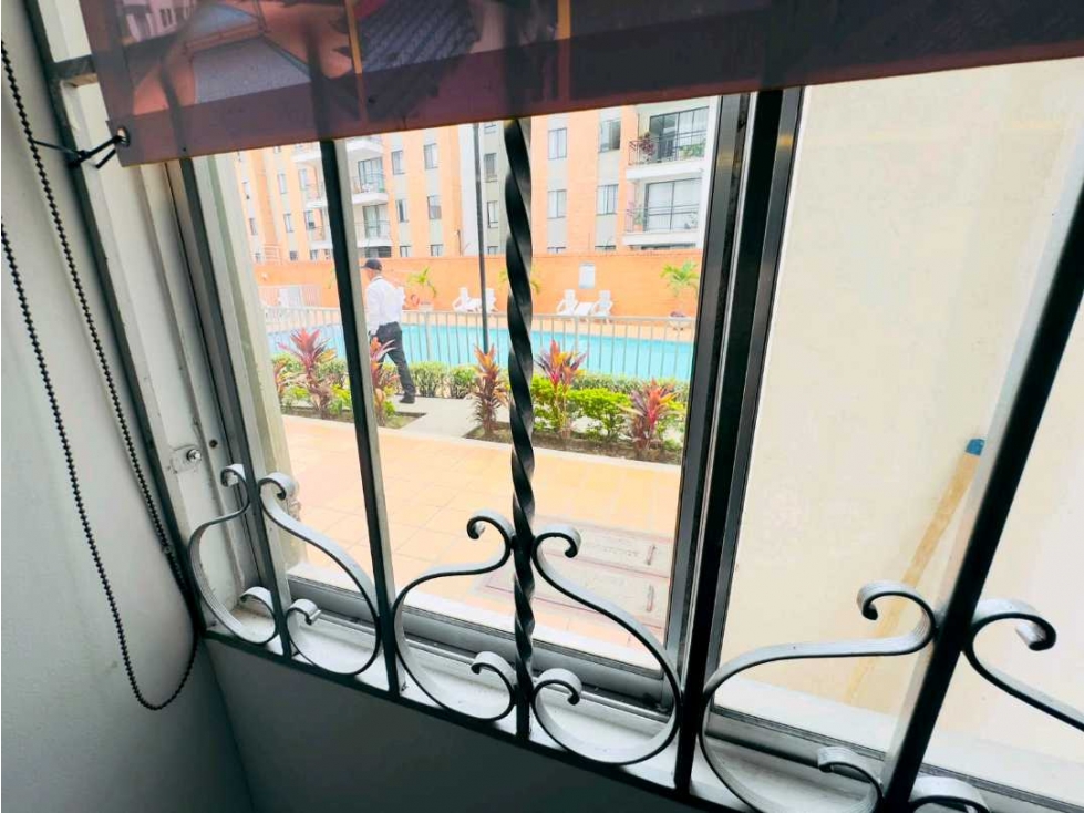 VENTA HERMOSO APARTAMENTO VALLE LILI PRIMER PISO 60 M². BALCÓN Piscin — foto 2