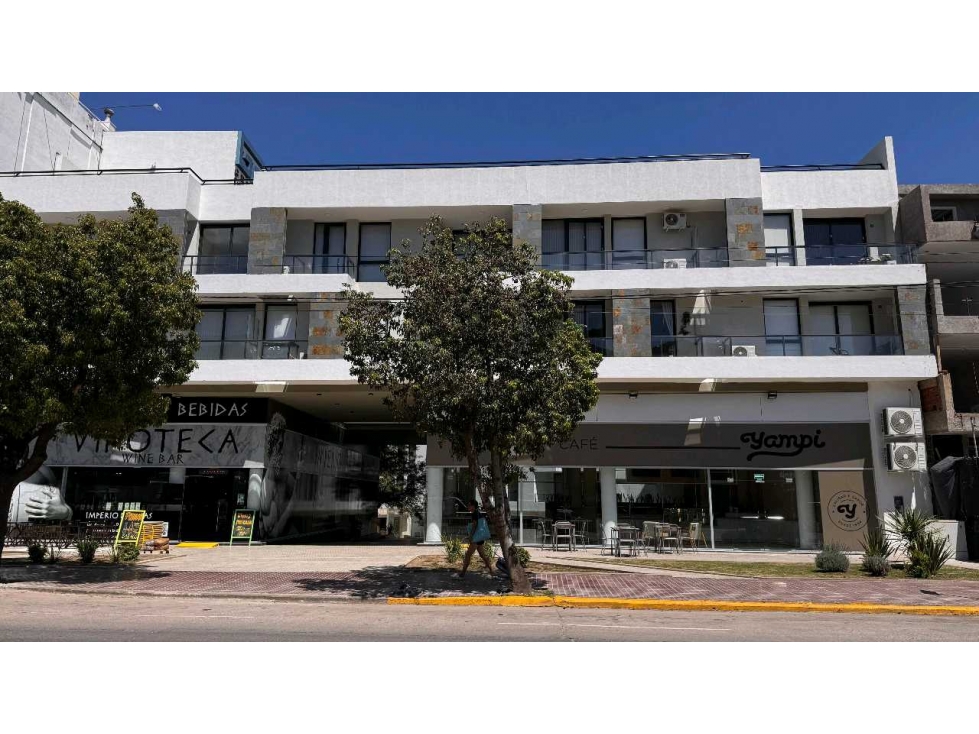 Venta hermoso departamento categoría cochera pileta
