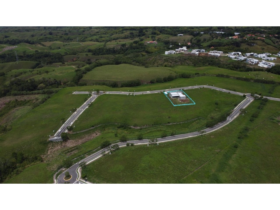 Venta hermoso lote Cerritos plano Pereira en condominio