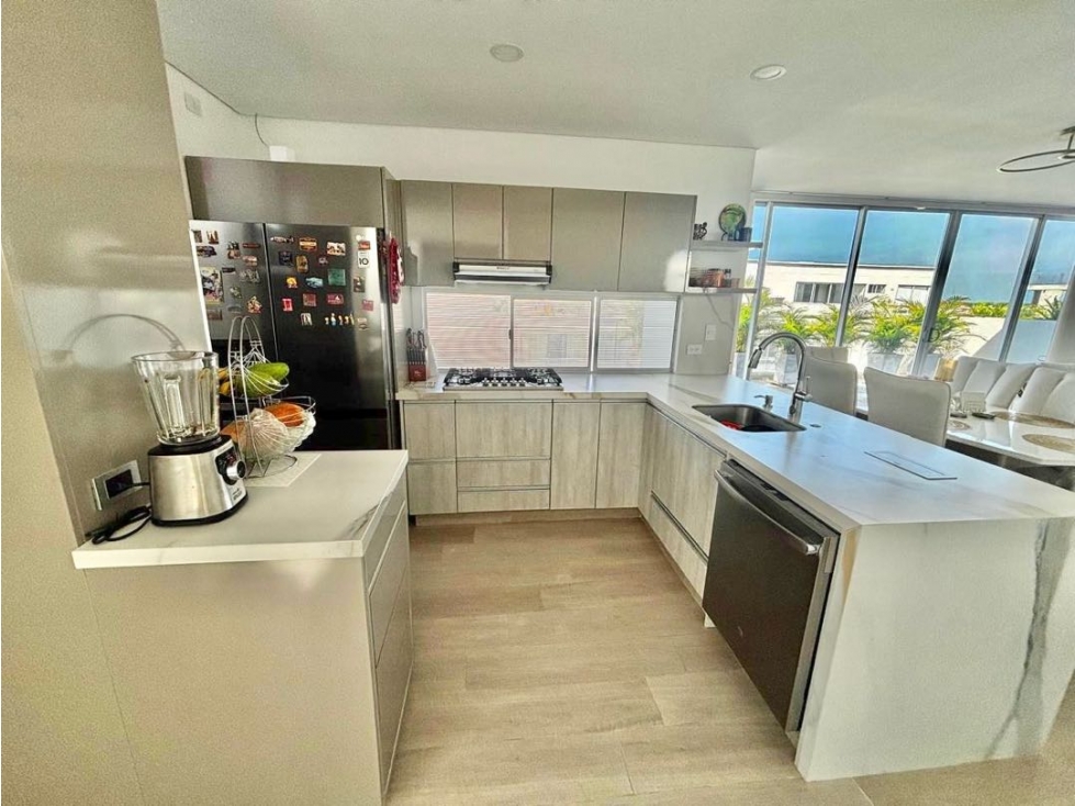 VENTA! Hermoso apartamento en Serena del Mar! — foto 4
