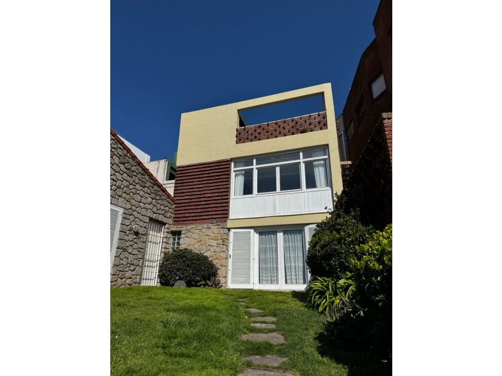 VENTA IMPORTANTE PROPIEDAD EN PH DE 4 AMB.PRIMERA LINEA DE MAR - 1