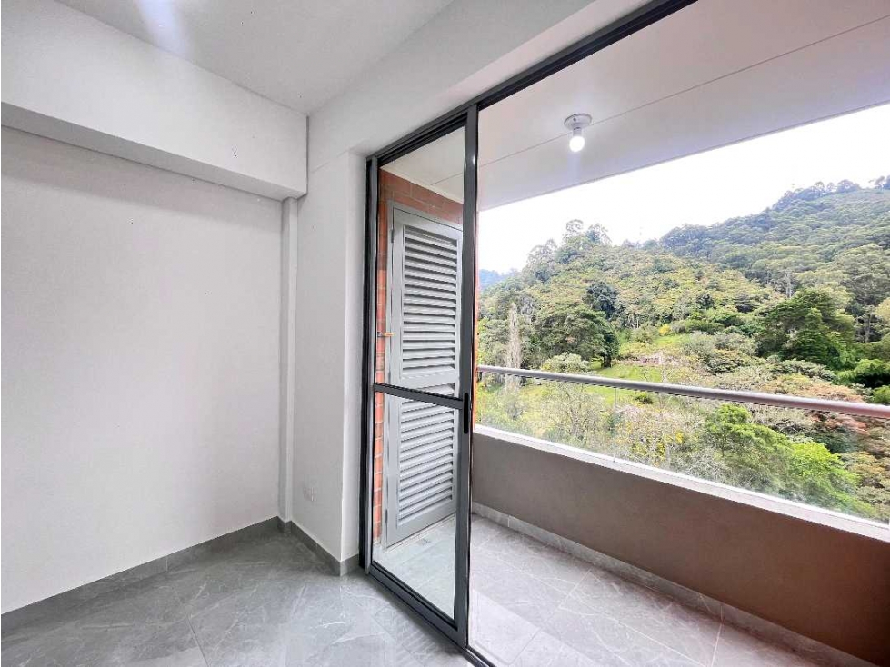 Venta lindo apartamento Sabaneta hermosa vista fácil acceso. — foto 2