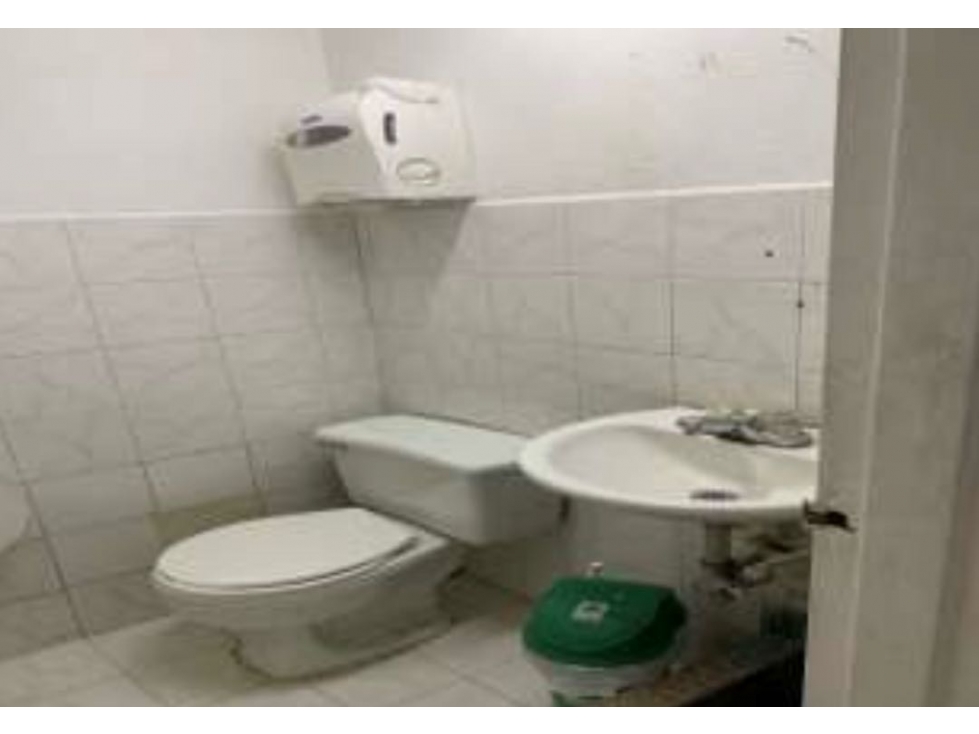 Venta local Centro comercial Junín la candelaria — foto 3