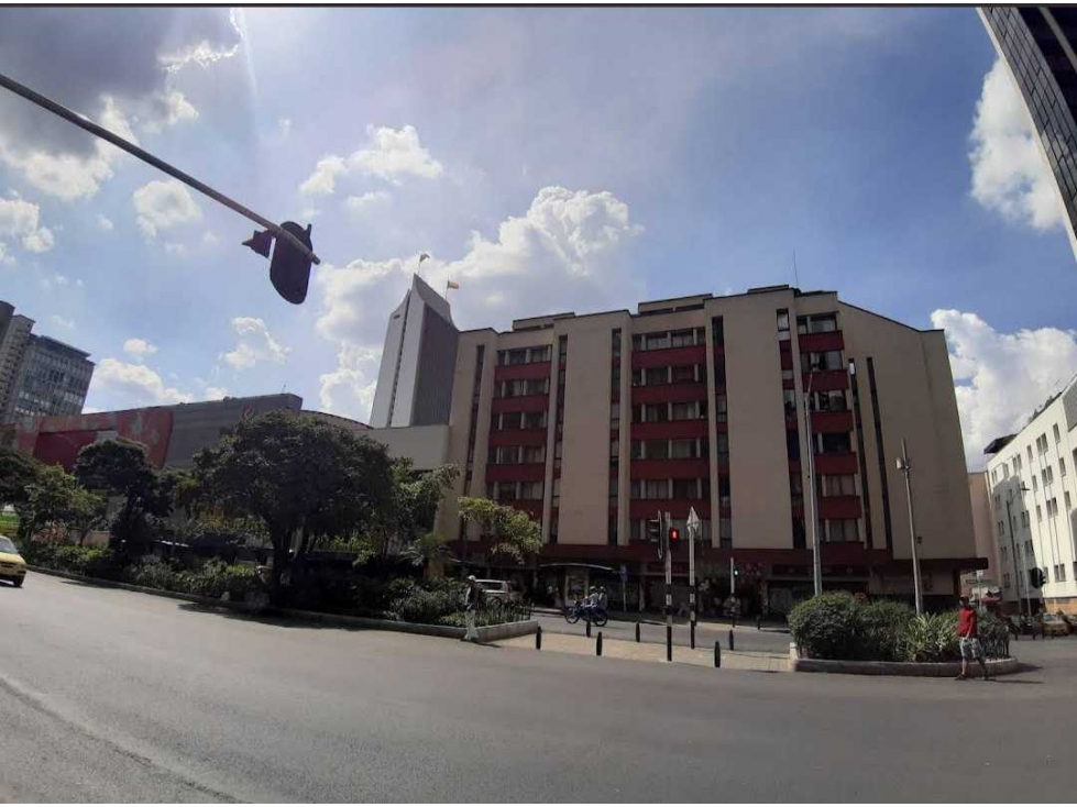 VENTA LOCAL COMERCIAL EN EL CENTRO DE MEDELLIN