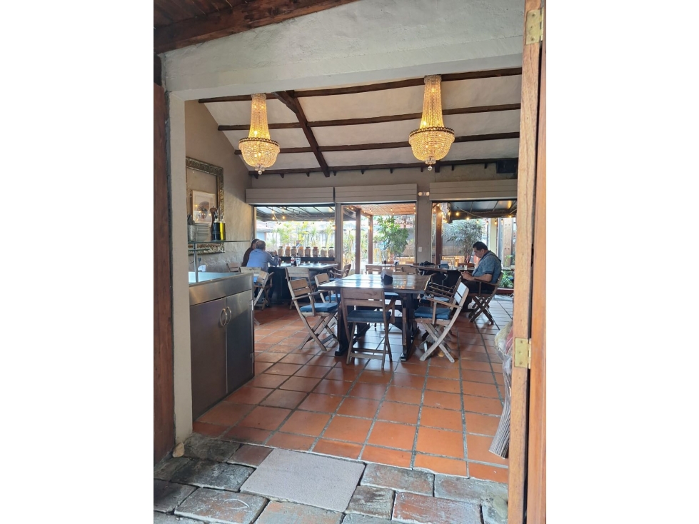 Venta local comercial en Llanogrande sobre vía principal — foto 3