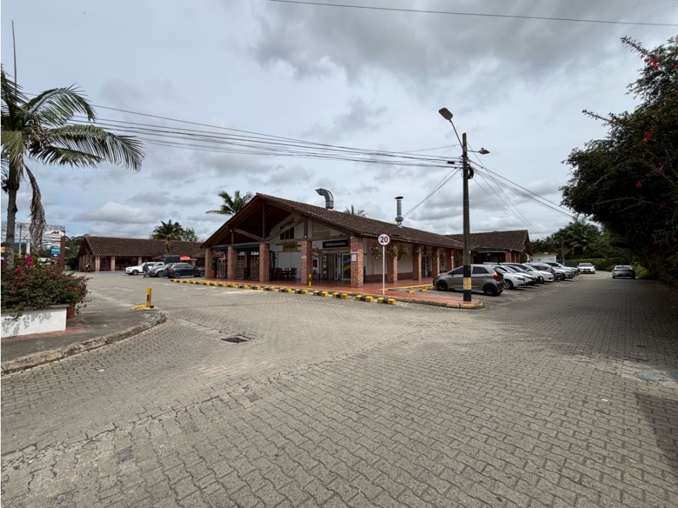 Venta local en Llanogrande rentado y con precio competitivo