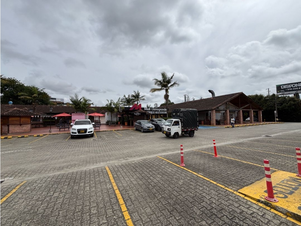 Venta local en Llanogrande rentado y con precio competitivo — foto 3