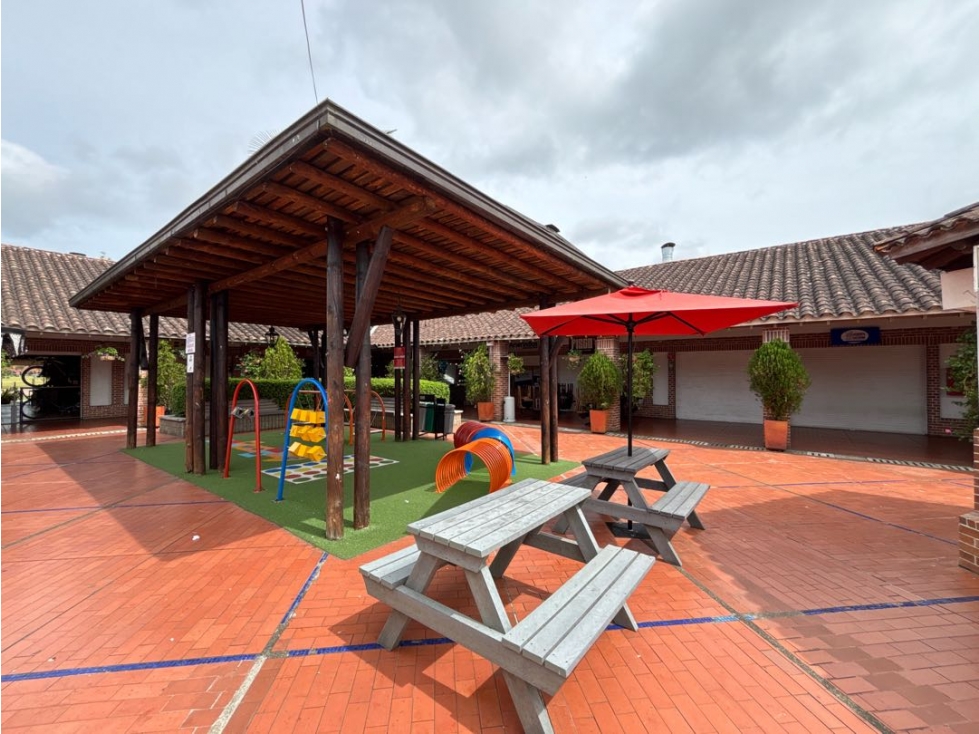 Venta local en Llanogrande rentado y con precio competitivo — foto 4