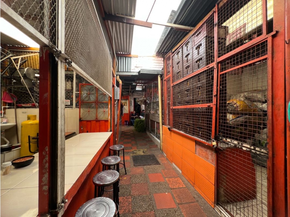 VENTA LOCAL O BODEGA EN LA PLAZA DE SAN FRANCISCO BOGOTÁ — foto 2