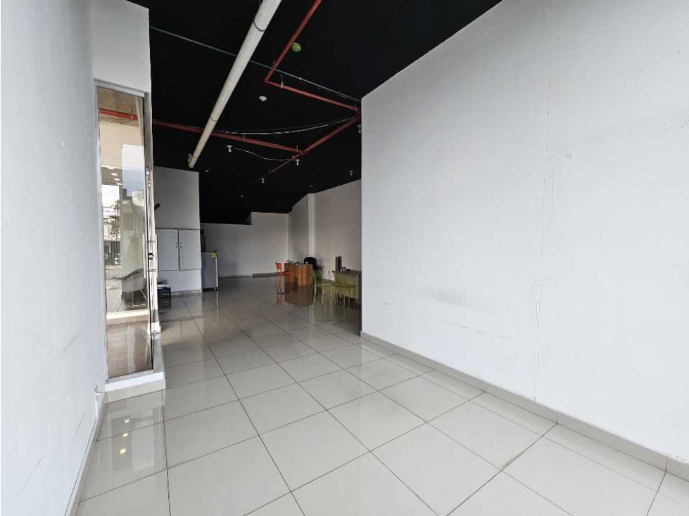 Venta de Local en Parque Lefevre - 2