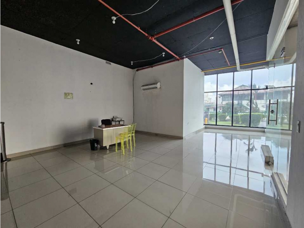 Venta de Local en Parque Lefevre - 3