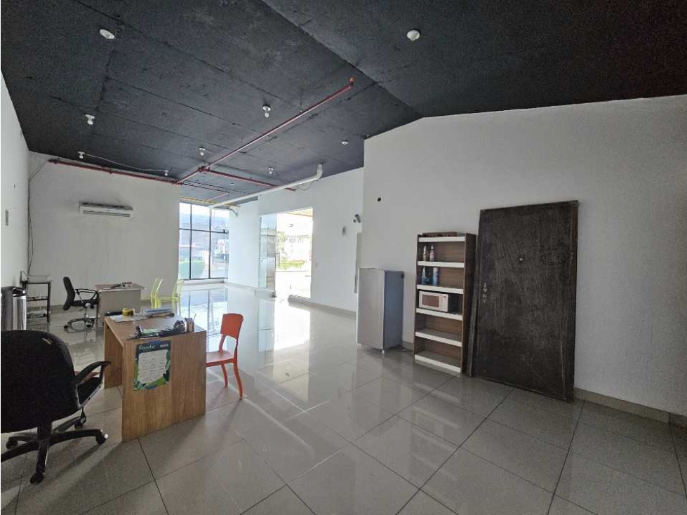 Venta de Local en Parque Lefevre - 4