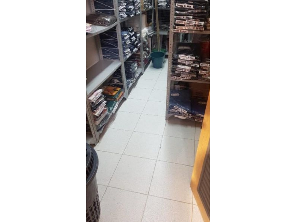 VENTA LOCAL RENTANDO EN COMPLEJO CENTRO COMERCIAL CENTRO CHIA - 6