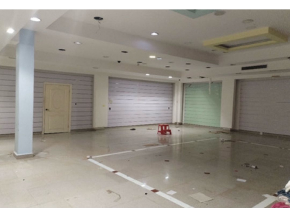 VENTA LOCAL ZONA LIBRE 1500 M2 5 PISOS MLD - 1