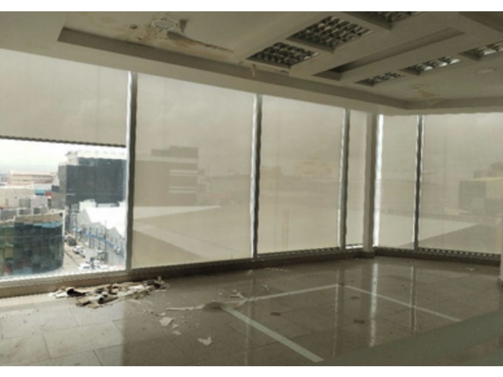 VENTA LOCAL ZONA LIBRE 1500 M2 5 PISOS MLD - 2