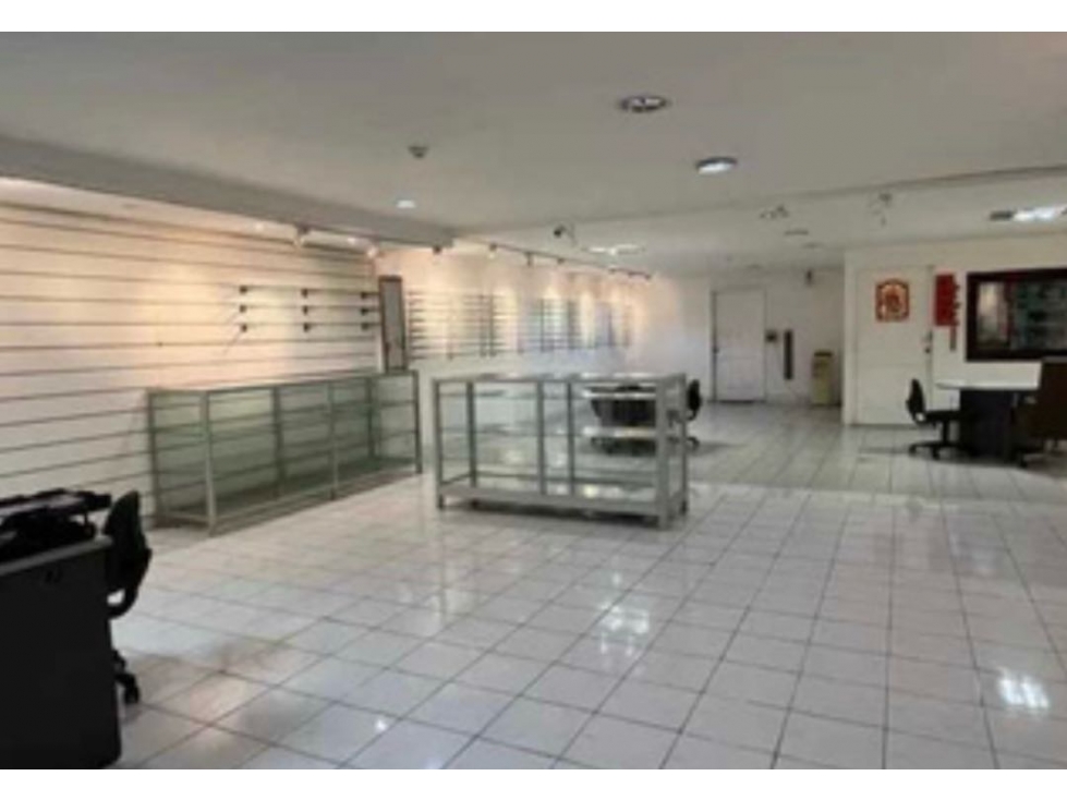 VENTA LOCAL ZONA LIBRE 1500 M2 5 PISOS MLD - 5