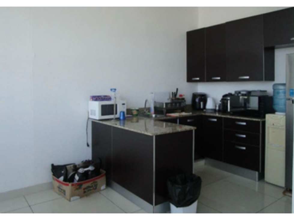 VENTA LOCAL ZONA LIBRE COLÓN 3,362M2 DE CONSTRUCCIÓN INTERPLAZA MLD - 6