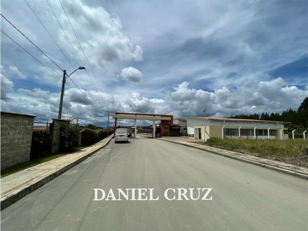 VENTA LOTE 2.116m2 PARCELACIÓN CIUDAD VERDE - 1
