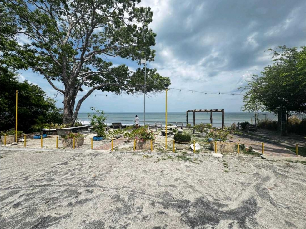 VENTA LOTE A PASOS DE LA PLAYA COSTA ESMERALDA 1007M2 — foto 2