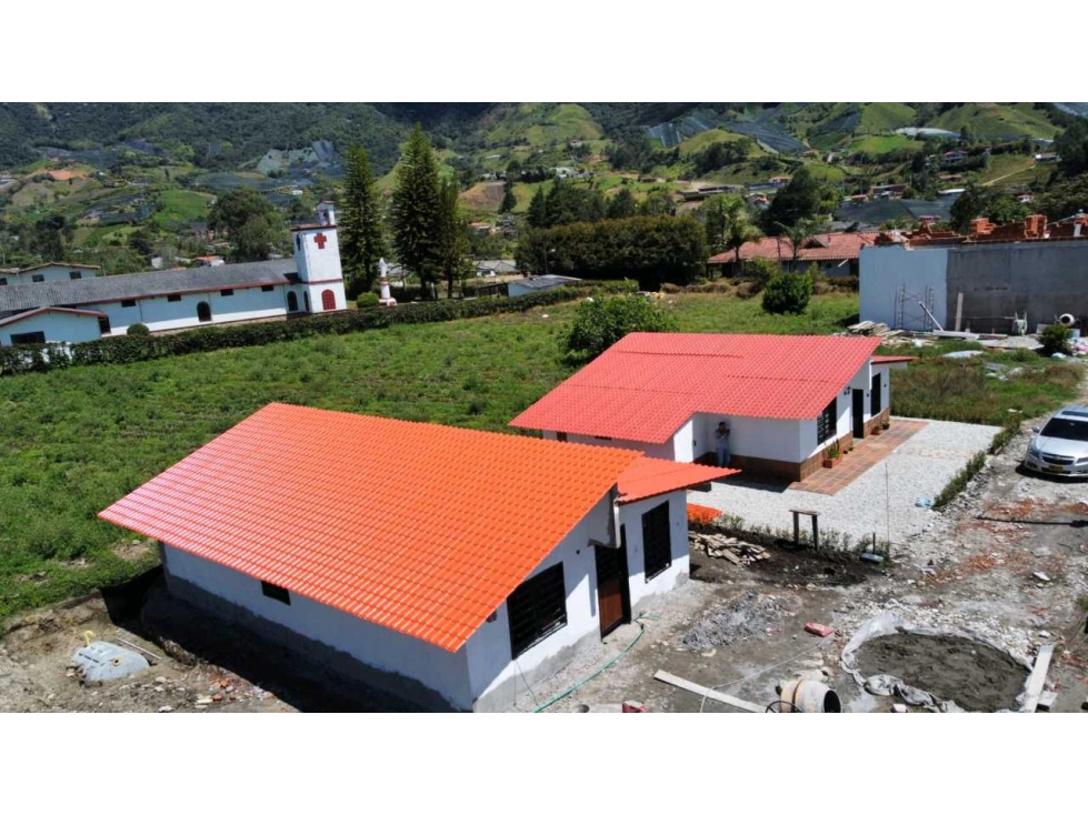 VENTA LOTE CON 2 CASAS EN CARMEN DE VIBORAL ANTIOQUIA. (BJ) MEDELLÍN — foto 2