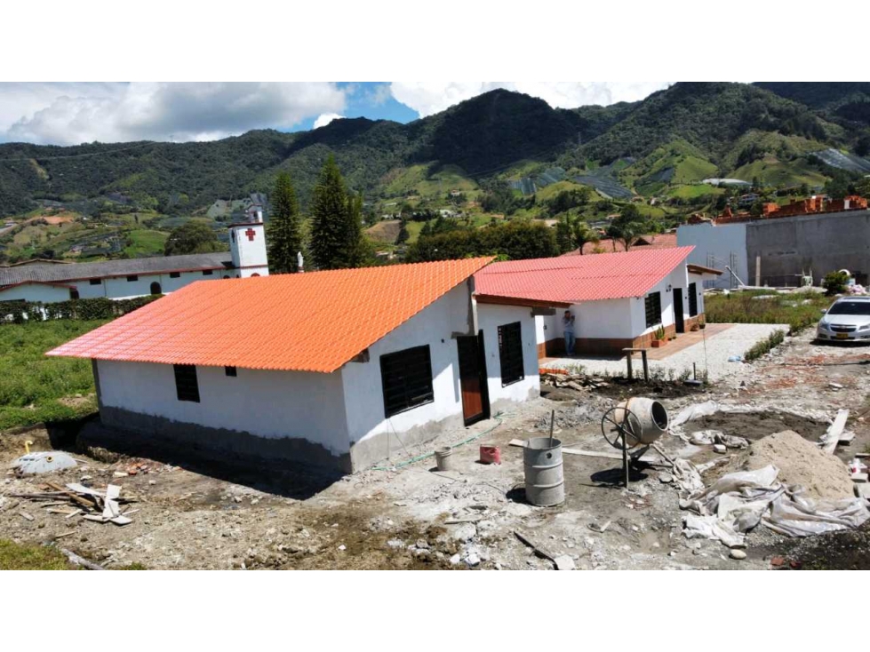 VENTA LOTE CON 2 CASAS EN CARMEN DE VIBORAL ANTIOQUIA. (BJ) MEDELLÍN — foto 4