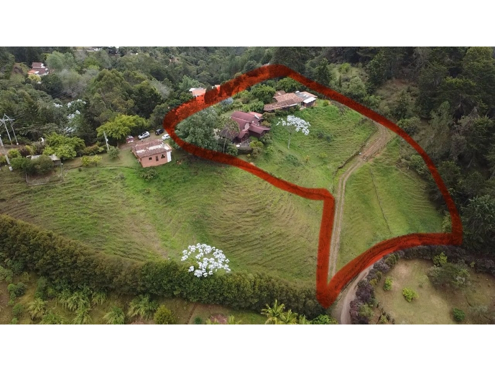 Venta lote con casas en El Retiro a 2 km del parque y con vista