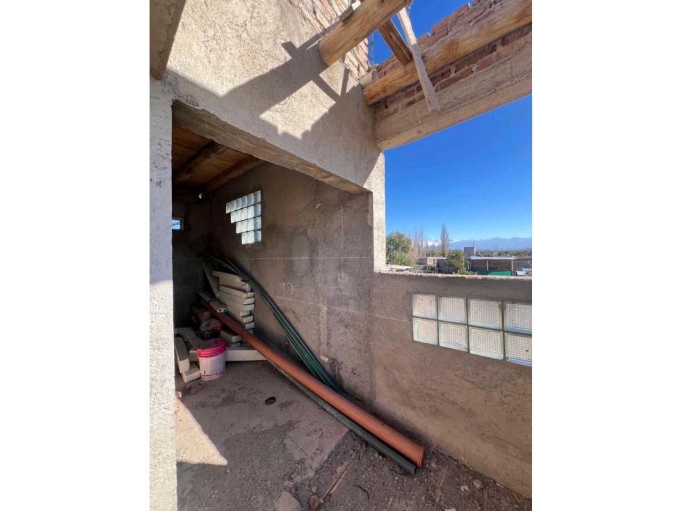 VENTA LOTE CON PISCINA Y CONSTRUCCIÓN EN OBRA GRUESA- RUSSELL,MAIPÚ - 5
