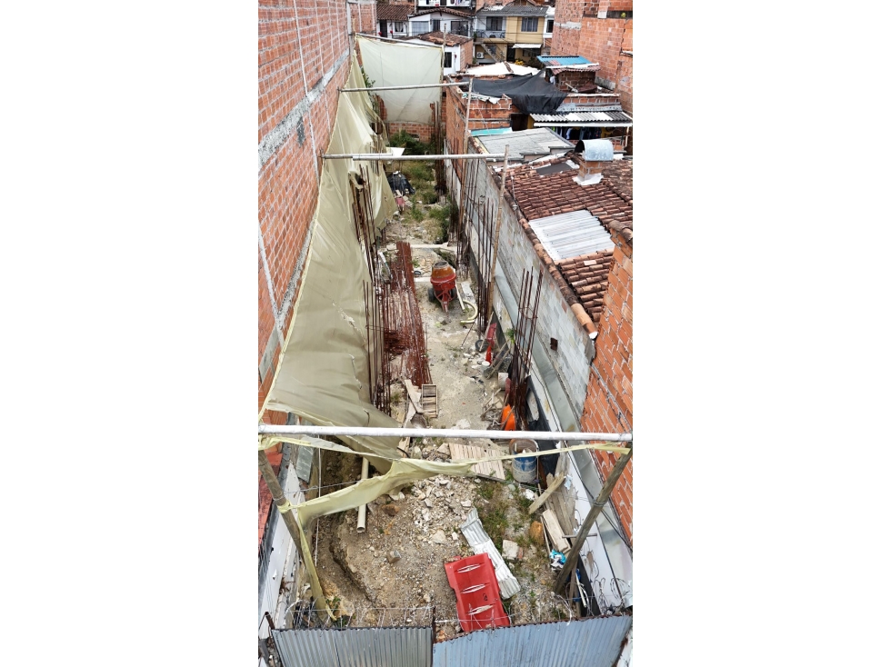 Venta lote con proyecto legalizado y con fundaciones. — foto 2