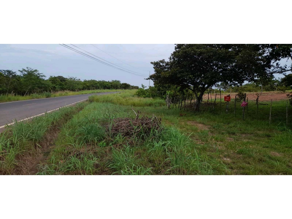 VENTA LOTE EN AGUADULCE 1442 M2 TITULADO ENTRADA LAS MINERAS POCRI — foto 3