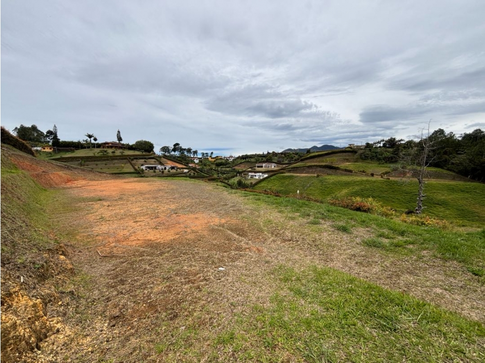 Venta lote en El Carmen de Viboral, Samaria con vista y doble acceso