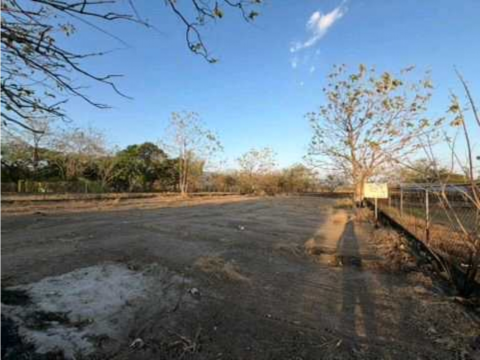 VENTA LOTE EN GORGONA CERCA DE LA PLAYA 998M2 CERCADO