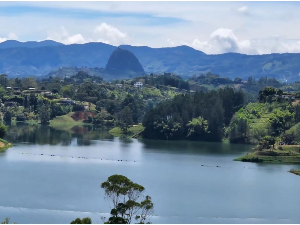 Venta Lote en Guatape con vista a la represa