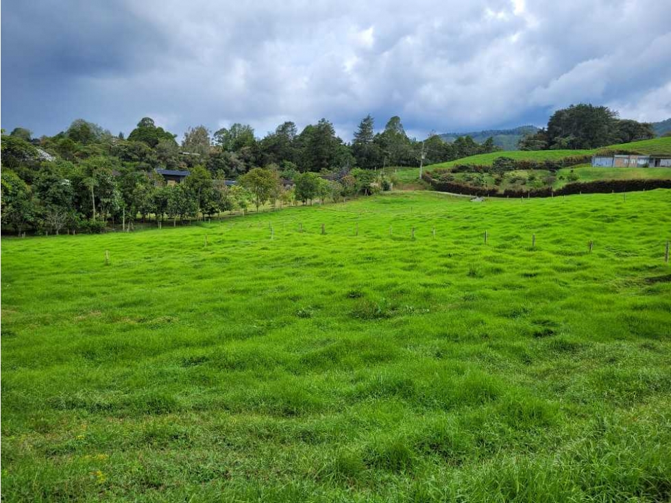 Venta Lote en Unidad Cerrada el Retiro sector la Maria
