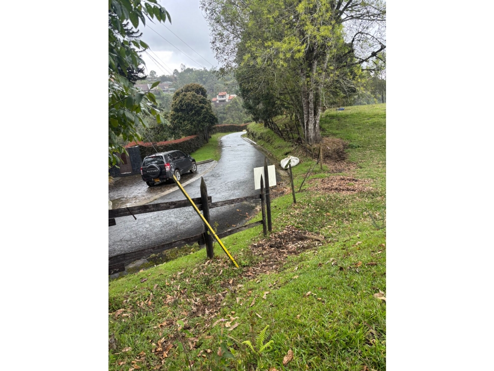 Venta lote en unidad cerrada en Fizebad El Retiro — foto 5