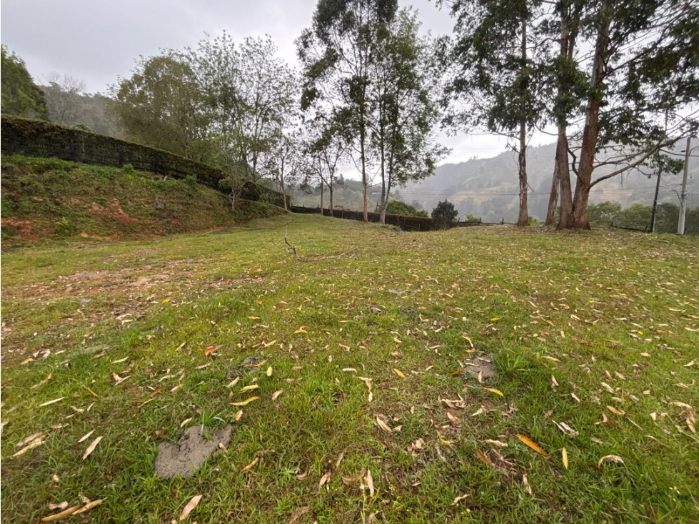 Venta lote en unidad cerrada en Fizebad El Retiro — foto 6