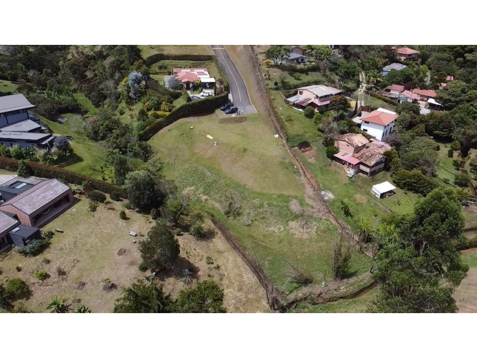 Venta lote en vía San Antonio - La Ceja con vista y topografía mixta